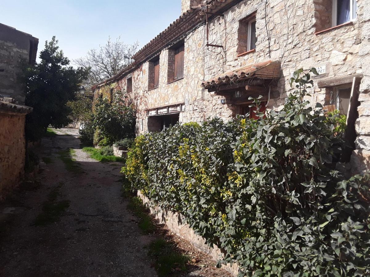 Cal Tous, La Socarrimada Villa Rojals Bagian luar foto