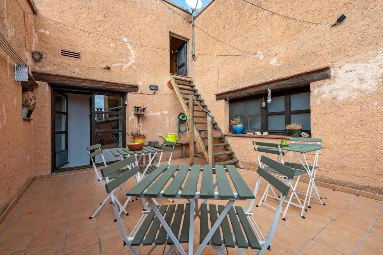 Cal Tous, La Socarrimada Villa Rojals Bagian luar foto