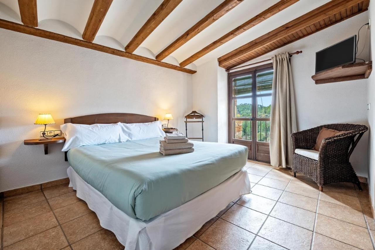 Cal Tous, La Socarrimada Villa Rojals Bagian luar foto