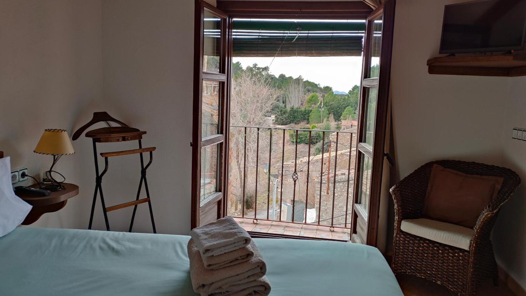 Cal Tous, La Socarrimada Villa Rojals Bagian luar foto