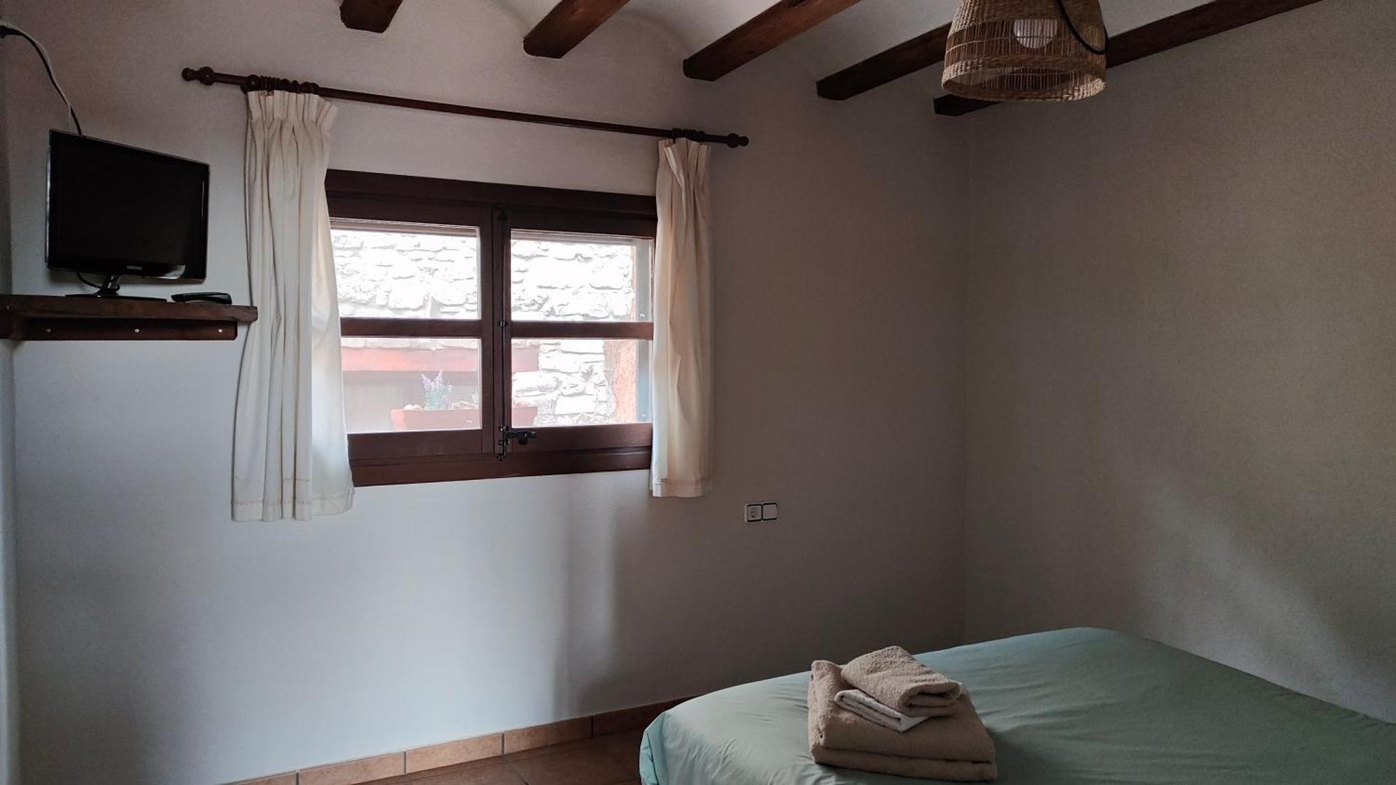 Cal Tous, La Socarrimada Villa Rojals Bagian luar foto