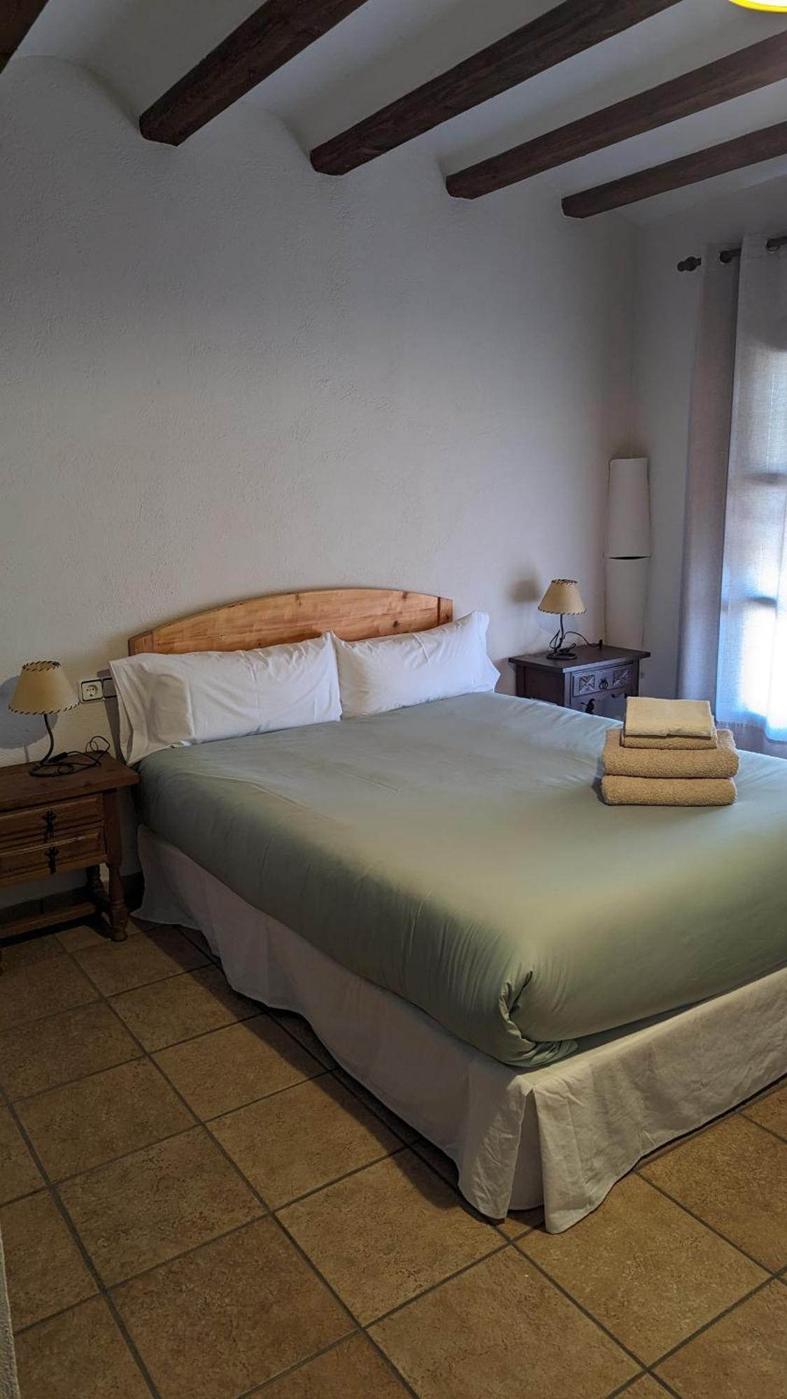 Cal Tous, La Socarrimada Villa Rojals Bagian luar foto
